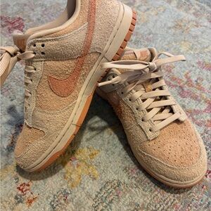 Nike Dunk Low Sneakers